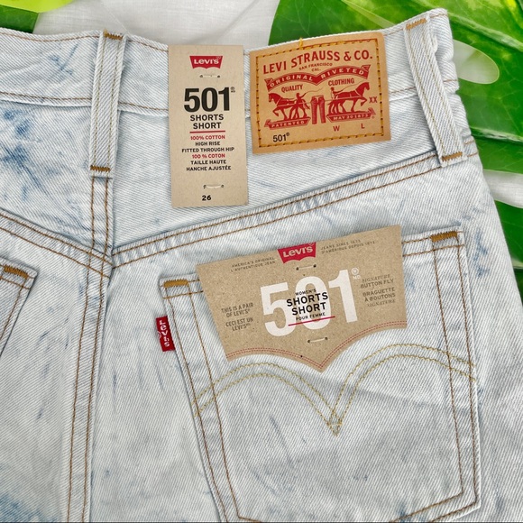 Levi’s Light Blue Tie Dye Denim Shorts NWT - Picture 5 of 8